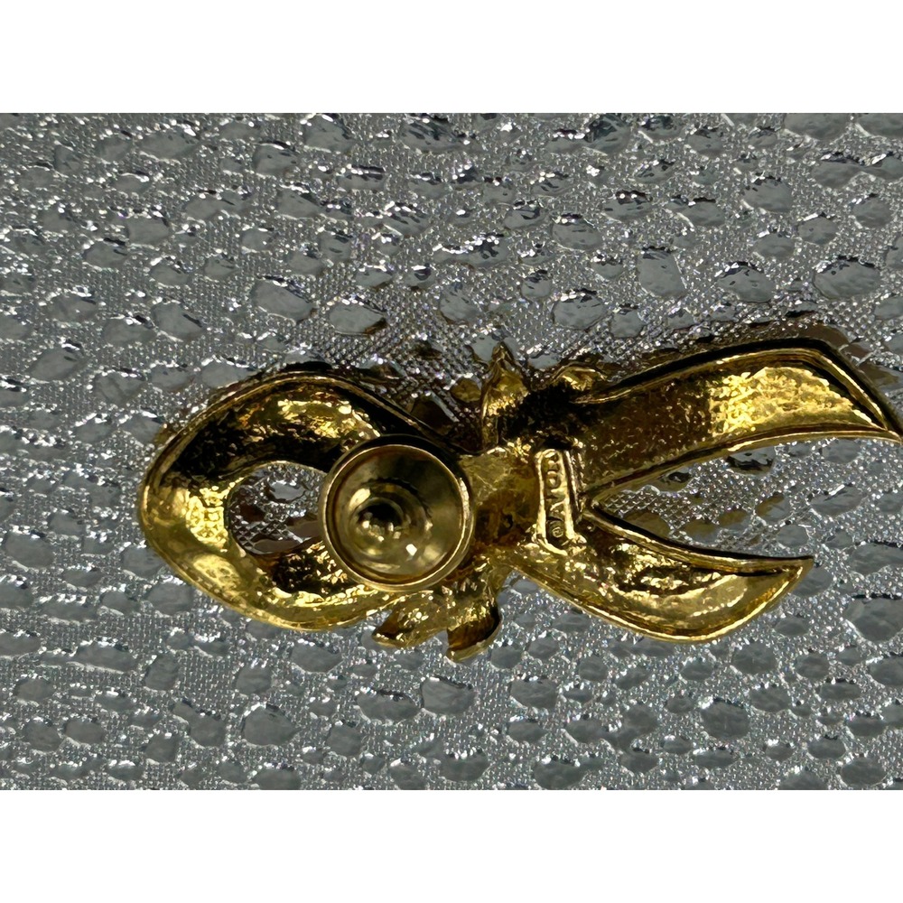 Avon‎ Vintage Gold Tone Rose Pink Enamel Awareness Ribbon Lapel Pin Brooch